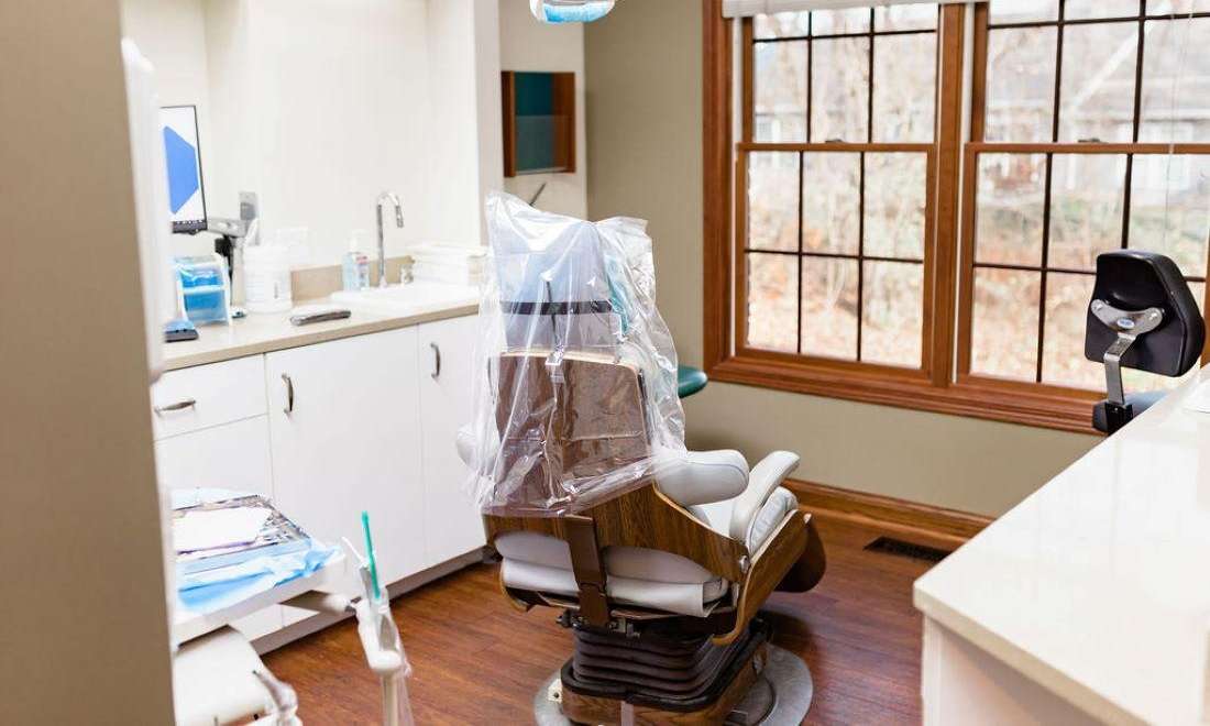 A picture of operations room at Joseph D. Jackson DMD in Moline, IL.